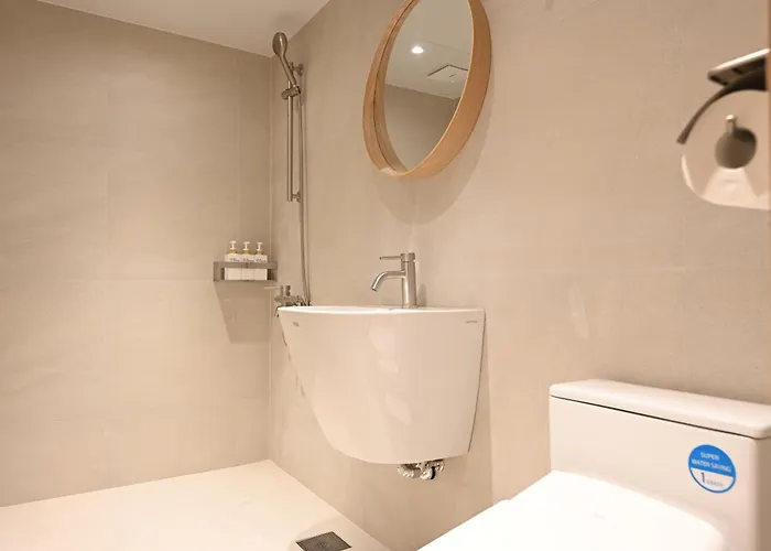 Appartement 희희喜喜, 서면역 도보 2분, 침대7개,16명 단체숙소,자쿠지,3박이상 픽업, 5박이상 픽드랍서비스 *